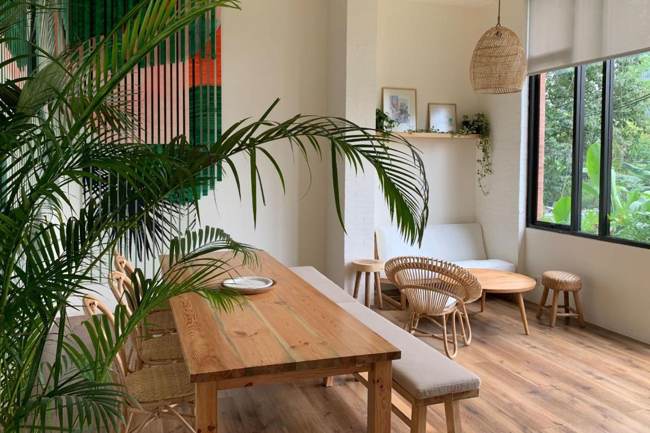 ג'קרטה La Boheme, Rooms And Coffee מראה חיצוני תמונה